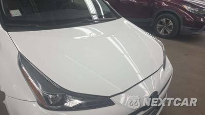 2022 Toyota Prius LE - zdjęcie 39 z 41 - miniatura