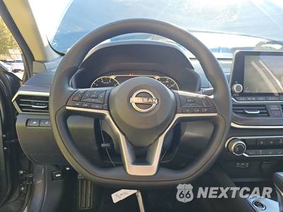 2025 Nissan Altima SV - zdjęcie 10 z 25 - miniatura