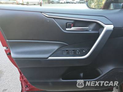 2025 Toyota RAV4 Hybrid XLE - zdjęcie 9 z 27 - miniatura