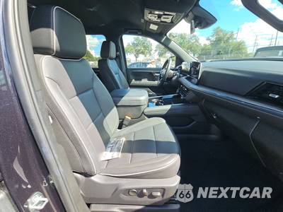 2026 Chevrolet Suburban Premier 1LZ - zdjęcie 8 z 22 - miniatura
