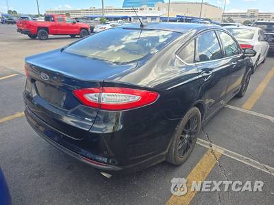 2015 Ford Fusion SE - zdjęcie 6 z 17 - miniatura