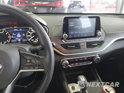 2025 Nissan Altima SV - zdjęcie 11 z 29 - miniatura