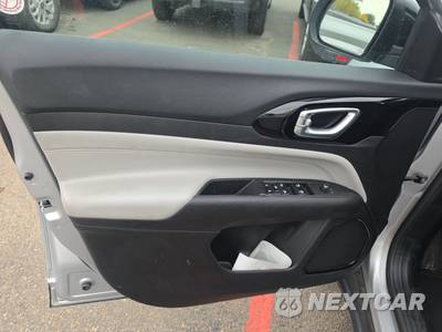 2025 Jeep Compass Limited - zdjęcie 9 z 25 - miniatura