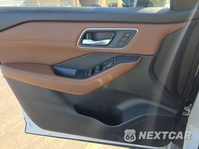 2026 Nissan Rogue Platinum - zdjęcie 9 z 21 - miniatura