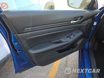 2025 Nissan Altima SV - zdjęcie 9 z 29 - miniatura