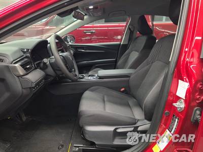 2026 Toyota Camry LE - zdjęcie 7 z 28 - miniatura