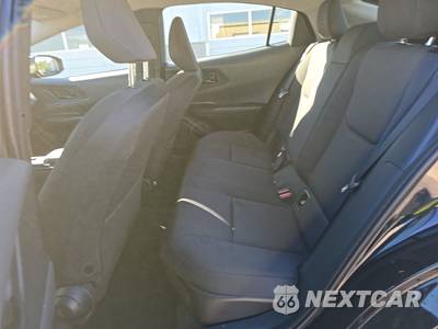 2026 Toyota Prius LE - zdjęcie 13 z 22 - miniatura