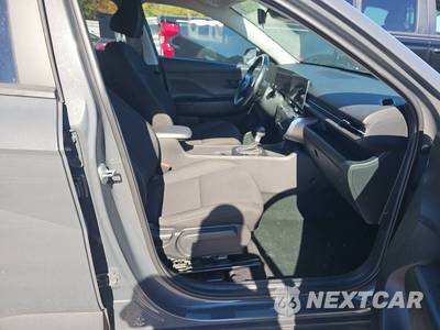 2025 Hyundai Kona SEL - zdjęcie 8 z 21 - miniatura