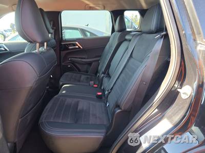 2025 Mitsubishi Outlander SE - zdjęcie 13 z 24 - miniatura