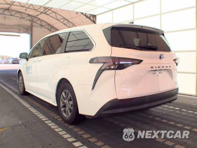 2024 Toyota Sienna LE 8-Passenger 120.5" WB - zdjęcie 6 z 30 - miniatura
