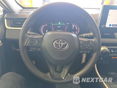 2025 Toyota RAV4 LE - zdjęcie 10 z 22 - miniatura