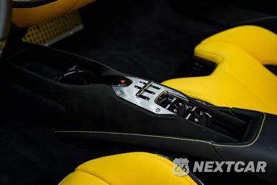 2025 Ferrari SF90 Spider - zdjęcie 23 z 50 - miniatura