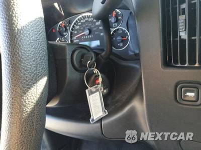 2025 Chevrolet Express 3500 Passenger Van LT 1LT 155.1" WB - zdjęcie 17 z 26 - miniatura