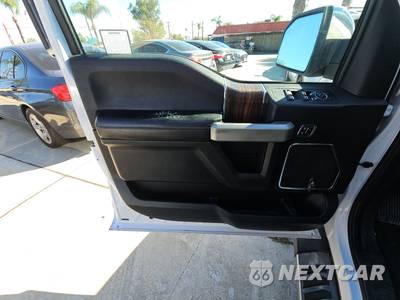 2017 Ford F-150 Lariat Crew Cab Short Bed - zdjęcie 9 z 23 - miniatura