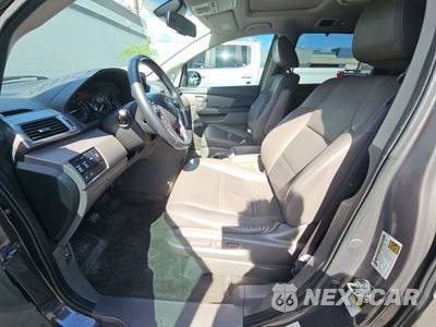 2016 Honda Odyssey Touring 118.1" WB - zdjęcie 7 z 29 - miniatura