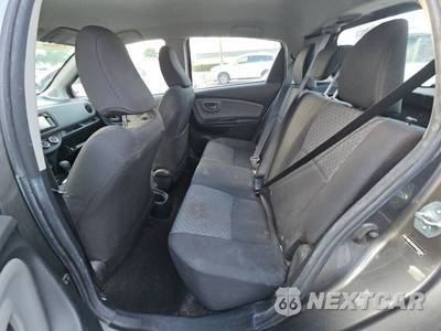 2015 Toyota Yaris LE - zdjęcie 13 z 35 - miniatura