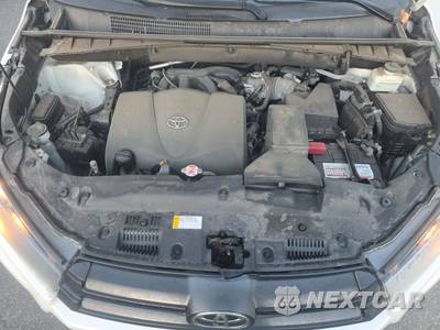 2019 Toyota Highlander SE - zdjęcie 16 z 23 - miniatura