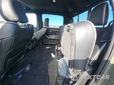 2026 Ram 1500 Laramie Crew Cab Short Bed - zdjęcie 13 z 23 - miniatura