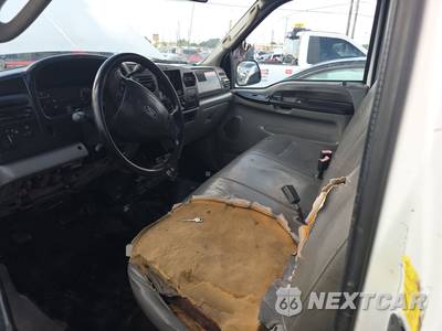 2005 Ford Super Duty F-350 Cab Chassis XL Extended Cab w/Rear Doors - zdjęcie 7 z 40 - miniatura