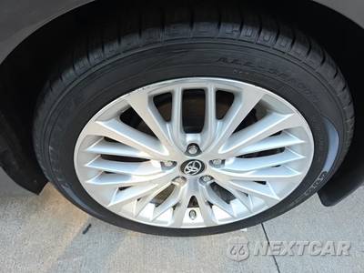 2018 Toyota Camry Hybrid XLE - zdjęcie 11 z 22 - miniatura