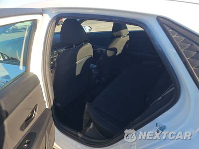 2026 Hyundai Elantra SEL Sport - zdjęcie 13 z 19 - miniatura