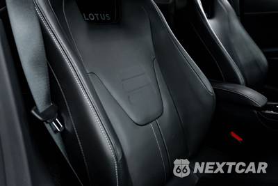 2025 Lotus Emira V6 - zdjęcie 35 z 50 - miniatura