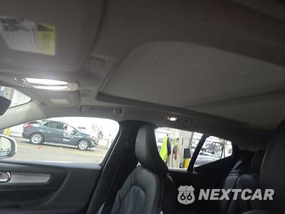 2024 Volvo XC40 B5 Core Bright Theme - zdjęcie 20 z 26 - miniatura