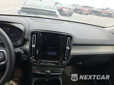 2024 Volvo XC40 B5 Plus Bright Theme - zdjęcie 11 z 46 - miniatura