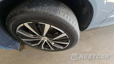 2024 Volvo XC60 B5 Plus Dark Theme - zdjęcie 32 z 37 - miniatura