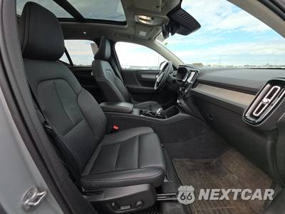 2024 Volvo XC40 B5 Plus Bright Theme - zdjęcie 8 z 46 - miniatura