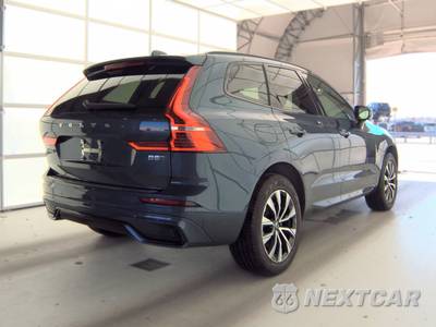 2024 Volvo XC60 B5 Core Dark Theme - zdjęcie 4 z 34 - miniatura