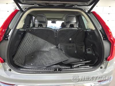 2024 Volvo XC90 B6 Plus Bright Theme 6-Passenger - zdjęcie 17 z 29 - miniatura
