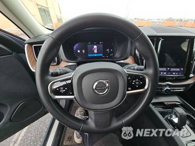 2024 Volvo XC60 B5 Plus Dark Theme - zdjęcie 10 z 37 - miniatura