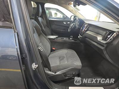 2024 Volvo XC60 Recharge Plug-In Hybrid T8 Core Dark Theme - zdjęcie 8 z 33 - miniatura