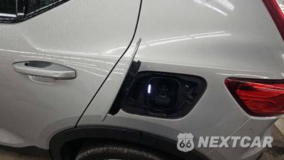 2023 Volvo XC40 Recharge Pure Electric Plus - zdjęcie 17 z 38 - miniatura