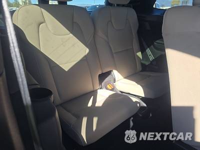 2026 Volvo XC90 B6 Plus 7-Passenger - zdjęcie 14 z 32 - miniatura