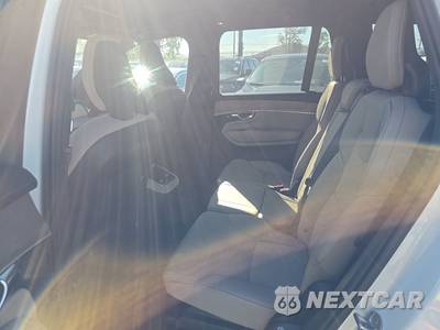 2026 Volvo XC90 B6 Plus 7-Passenger - zdjęcie 13 z 33 - miniatura
