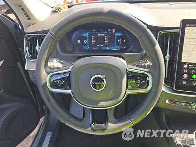 2026 Volvo XC90 B6 Plus 7-Passenger - zdjęcie 10 z 37 - miniatura