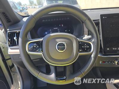 2026 Volvo XC90 B6 Plus 7-Passenger - zdjęcie 10 z 39 - miniatura