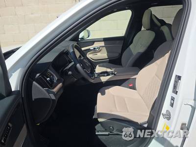 2026 Volvo XC90 B6 Plus 7-Passenger - zdjęcie 7 z 39 - miniatura