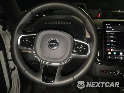 2026 Volvo XC90 B6 Plus 7-Passenger - zdjęcie 10 z 39 - miniatura