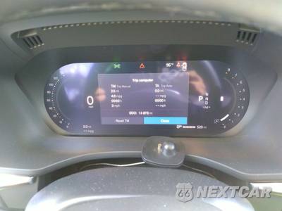 2026 Volvo XC60 B5 Plus - zdjęcie 17 z 28 - miniatura