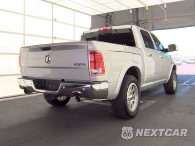 2018 Ram 1500 Laramie Crew Cab Short Bed - zdjęcie 4 z 28 - miniatura
