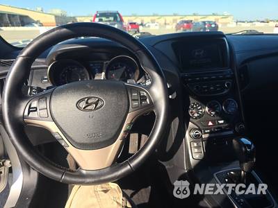 2013 Hyundai Genesis Coupe 3.8 Grand Touring w/Black Interior - zdjęcie 17 z 34 - miniatura
