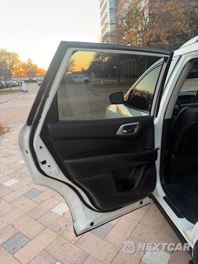2019 Nissan Pathfinder SL - zdjęcie 39 z 83 - miniatura