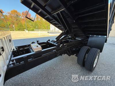 2015 Ford Super Duty F-550 Cab Chassis XL Crew Cab DRW - zdjęcie 51 z 71 - miniatura
