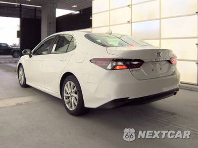 2023 Toyota Camry LE - zdjęcie 8 z 13 - miniatura