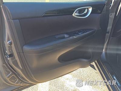 2017 Nissan Sentra SV - zdjęcie 9 z 31 - miniatura