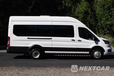 2023 Ford Transit 350 HD Passenger Van XLT DRW High Roof 148.0" WB - zdjęcie 10 z 48 - miniatura