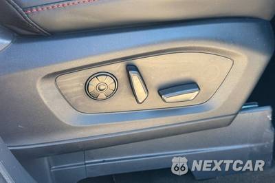 2025 Ford Explorer ST - zdjęcie 14 z 42 - miniatura